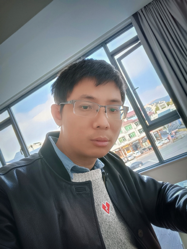 也许只是缺少一个拥抱的第二张照片--莆田相亲网